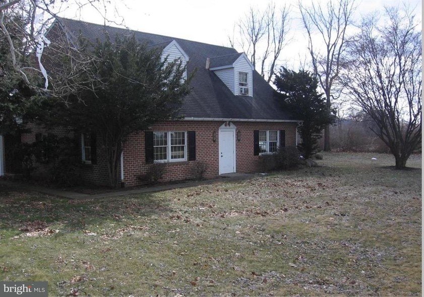 184 Cocalico Creek Rd, Ephrata, PA for sale - Building Photo - Image 1 of 1