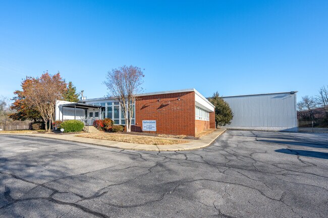 Plus de détails pour 7000 Old Landover Rd, Landover, MD - Industriel à louer