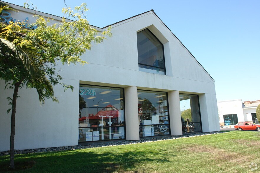 225 N Bascom Ave, San Jose, CA for sale - Primary Photo - Image 1 of 1