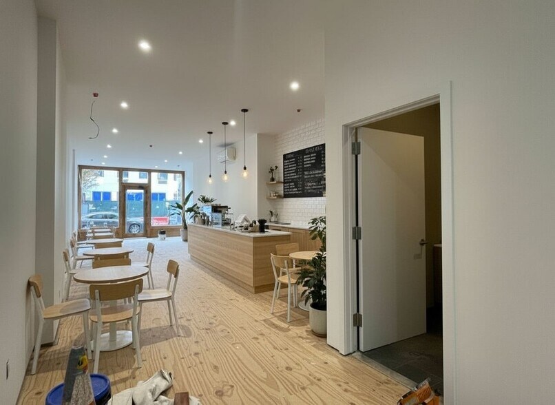 1156 Fulton St, Brooklyn, NY à louer - Photo du bâtiment - Image 3 de 7