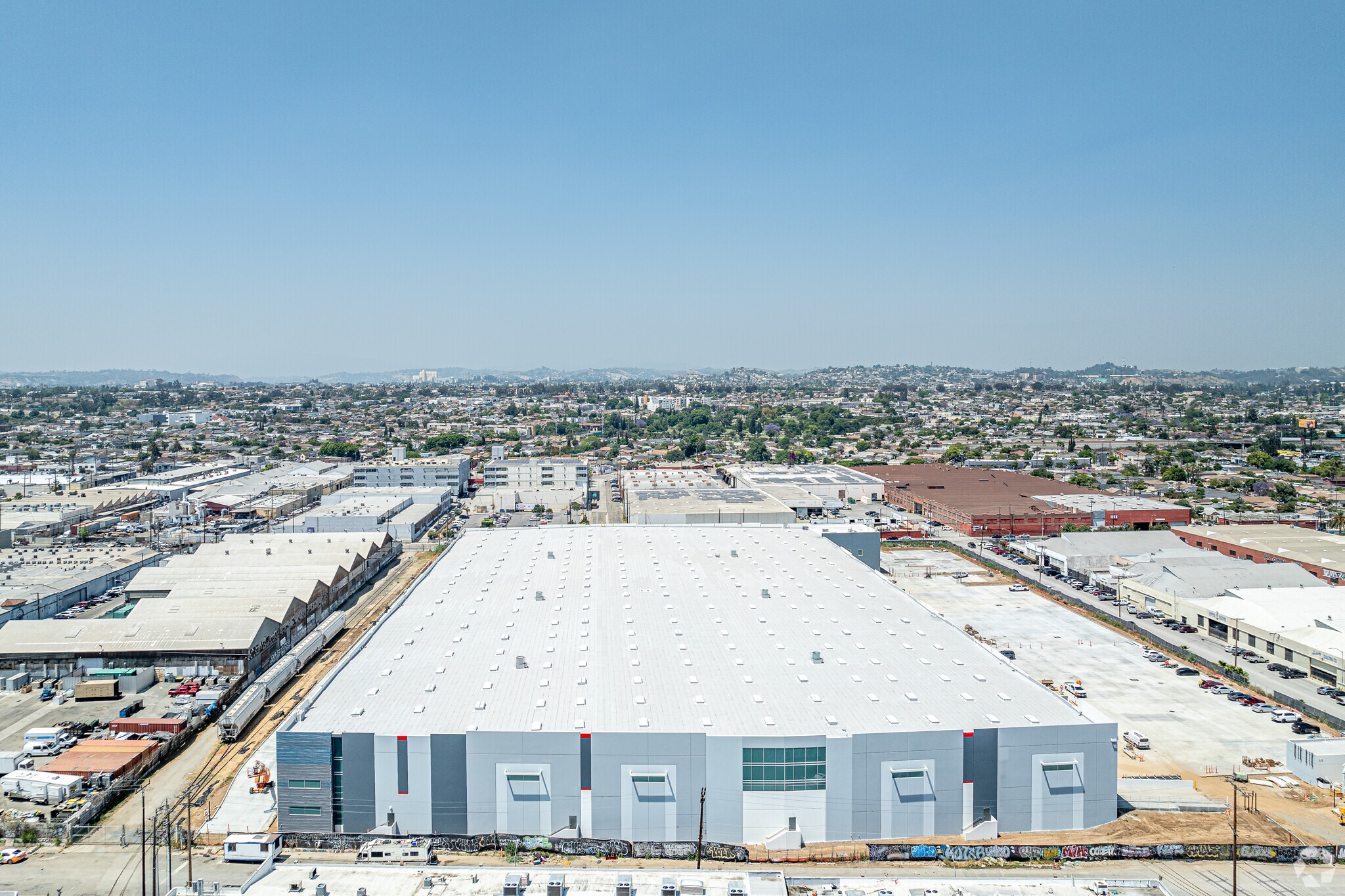 3690 Union Pacific Ave, Los Angeles, CA for lease Building Photo- Image 1 of 7