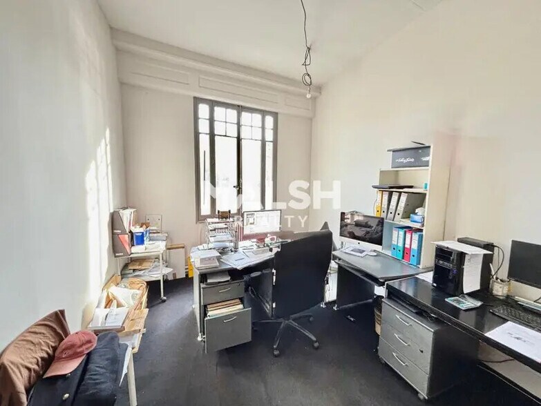 Bureau dans Lyon à vendre - Photo du bâtiment - Image 3 de 9