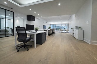 144 E 44th St, New York, NY for lease Interior Photo- Image 1 of 15