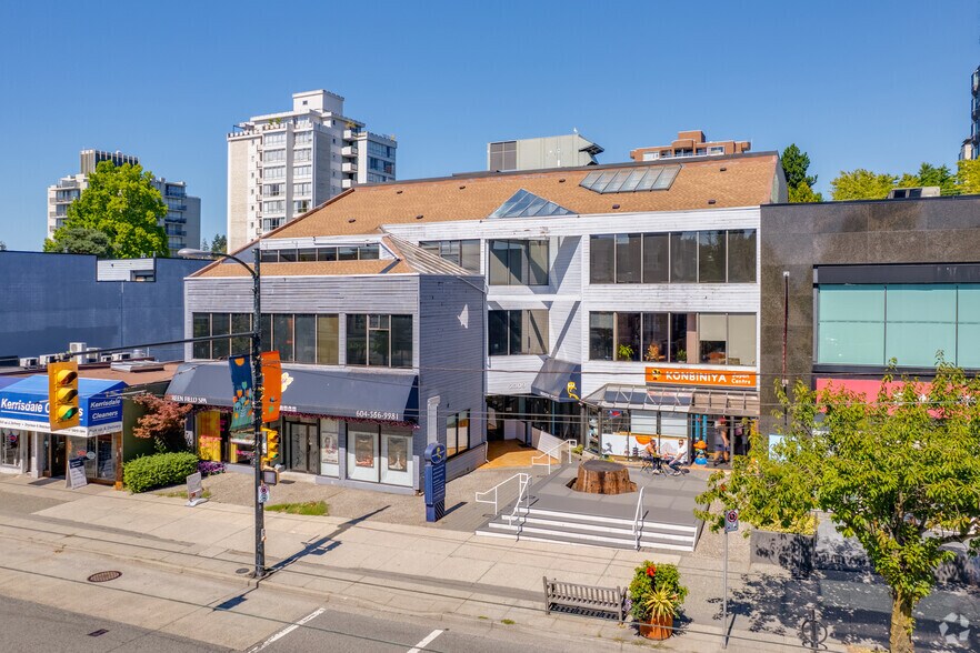 2309 W 41st Ave, Vancouver, BC for lease - Primary Photo - Image 1 of 4