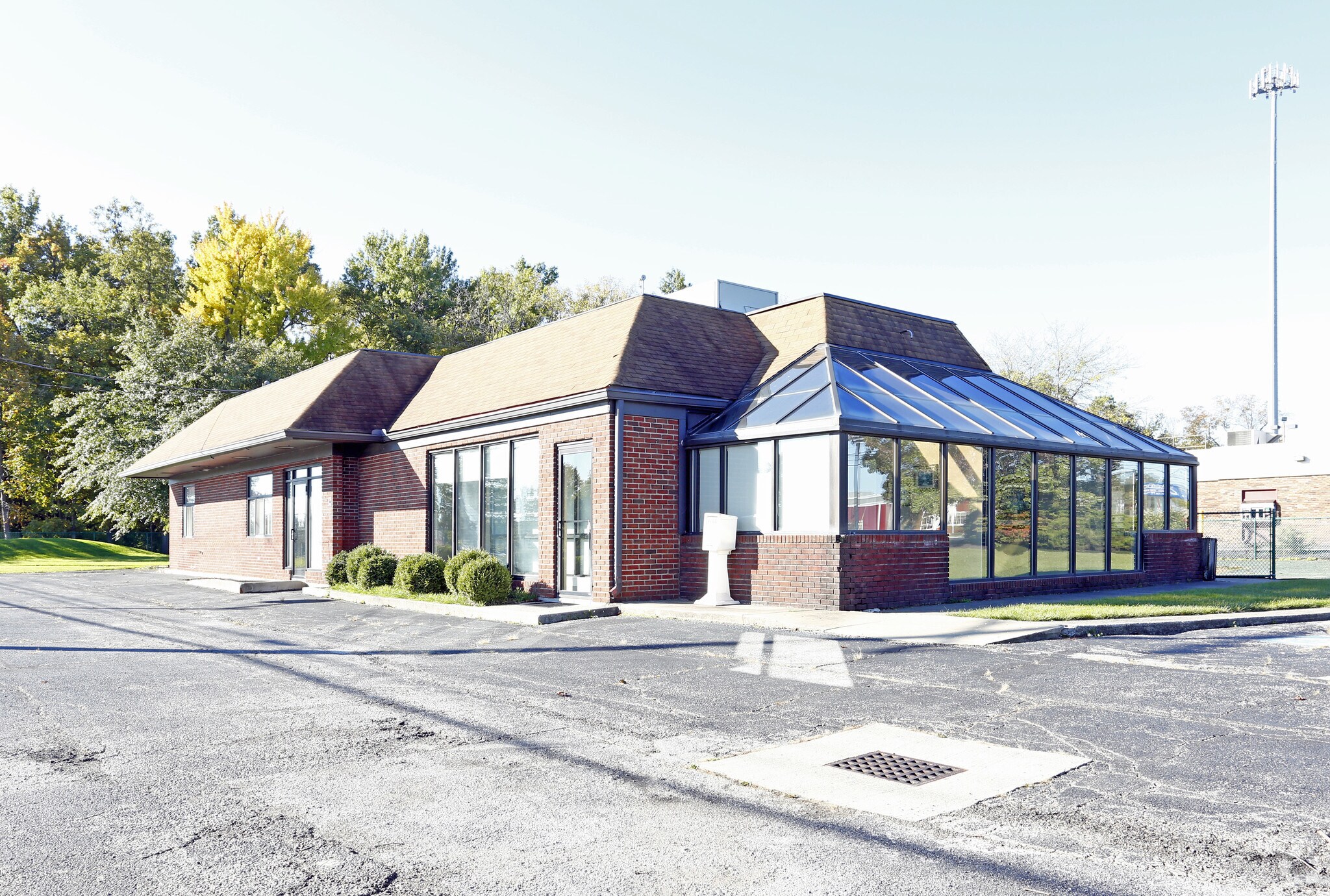 1351 Mt Vernon Ave, Marion, OH à louer Photo principale- Image 1 de 6