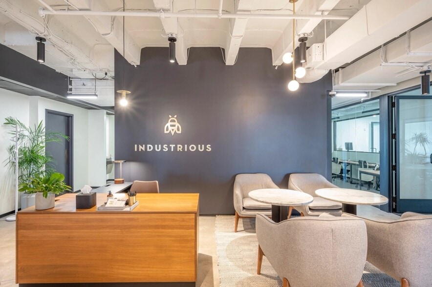 309 E Paces Ferry Rd NE, Atlanta, GA for lease - Interior Photo - Image 2 of 15