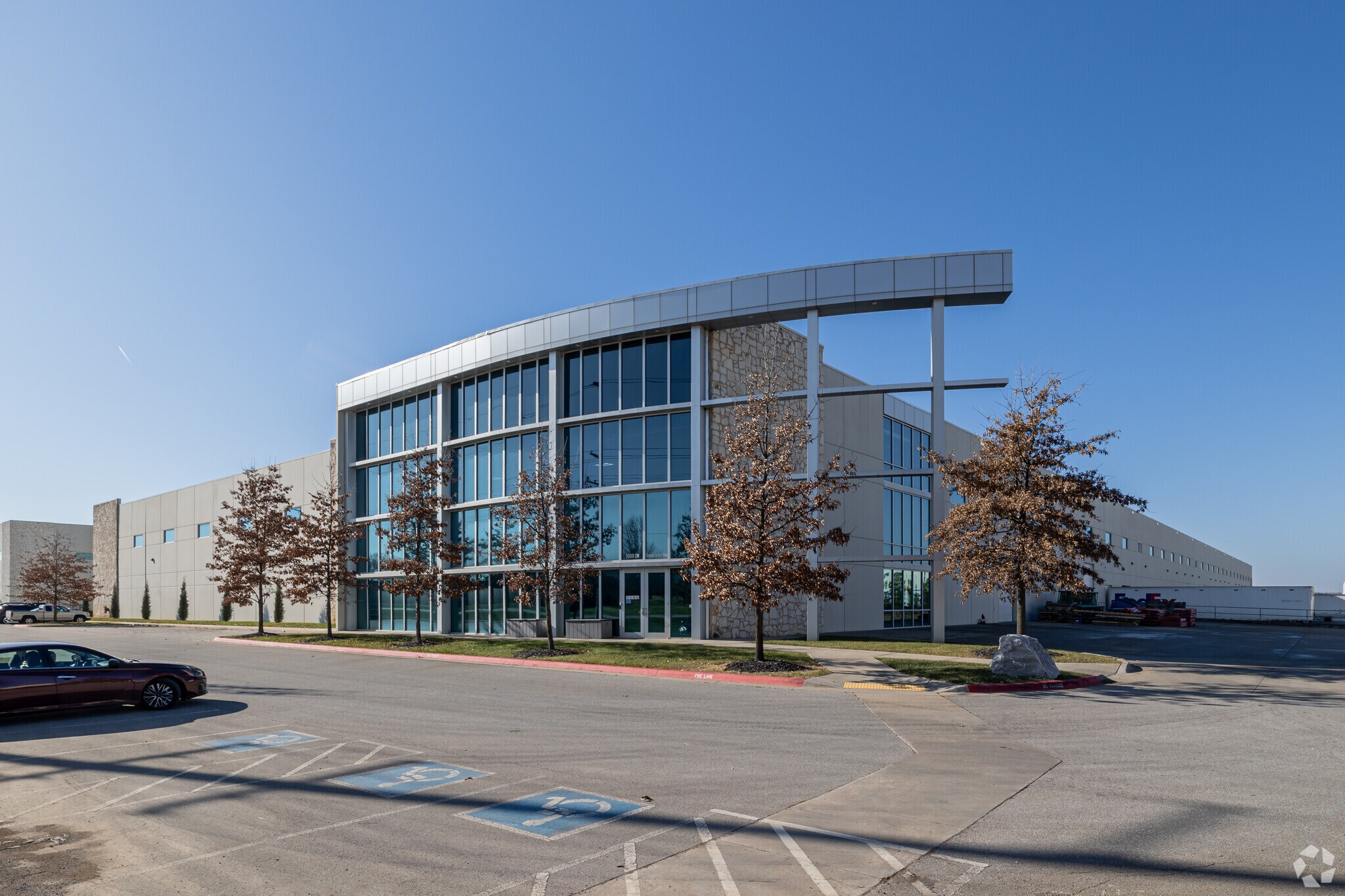 5000 SW Regional Airport Blvd, Bentonville, AR à louer Photo principale- Image 1 de 7