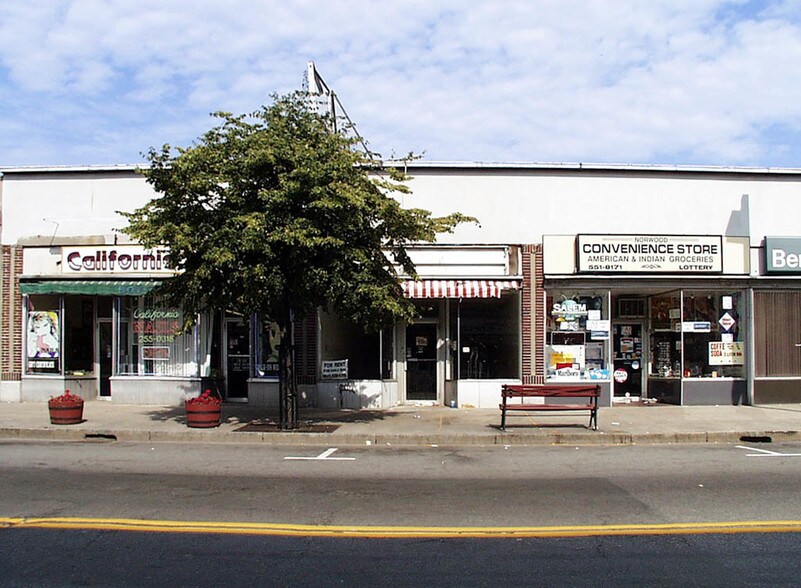 639-651 Washington St, Norwood, MA à louer - Photo du bâtiment - Image 3 de 12