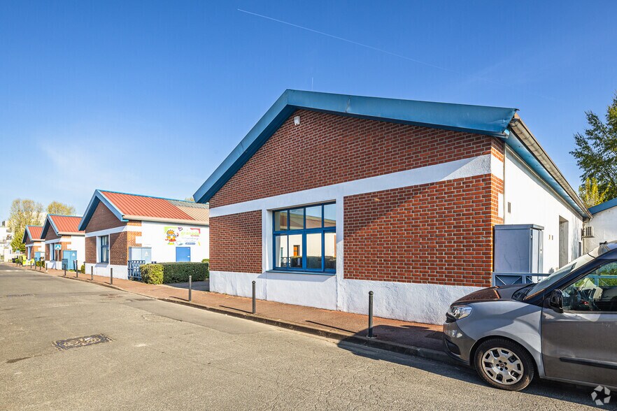 114-126 Avenue D'Alfortville, Choisy-le-Roi for lease - Building Photo - Image 3 of 9