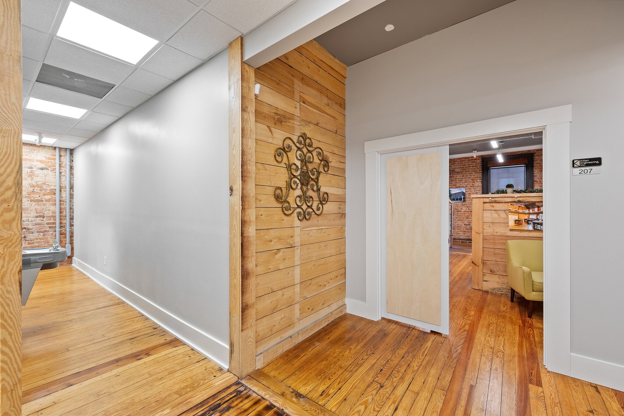 2/4 N Main Street, Franklinton, NC for lease Interior Photo- Image 1 of 10