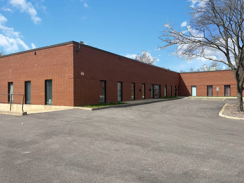 416 S Vermont St, Palatine, IL for lease - Building Photo - Image 3 of 7