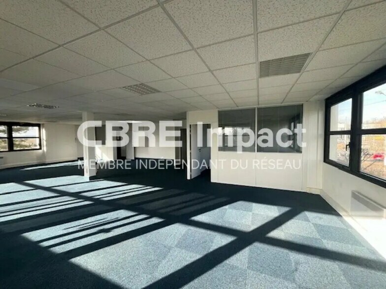 Office in Reims for lease - Interior Photo - Image 1 of 5