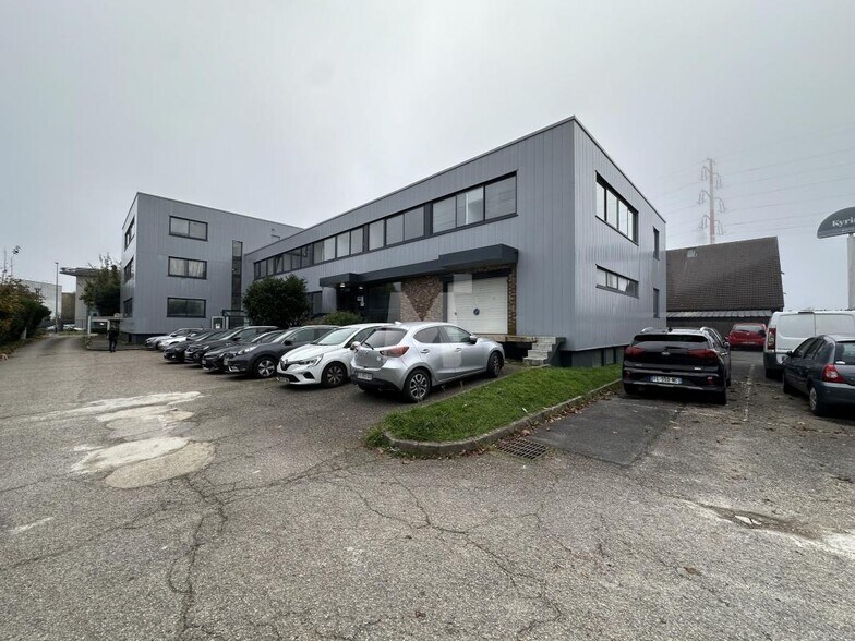 Flex in Les Ulis for lease - Building Photo - Image 3 of 6