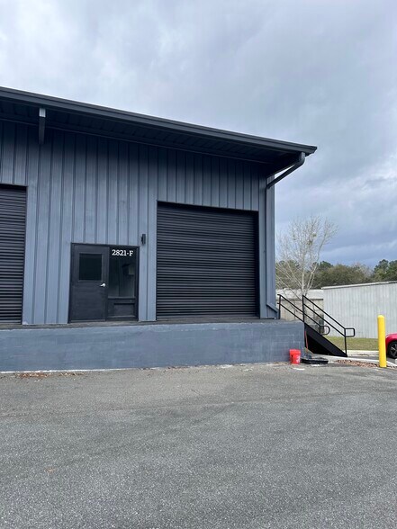 2819 Industrial Plaza Dr, Tallahassee, FL à louer - Photo du bâtiment - Image 2 de 8