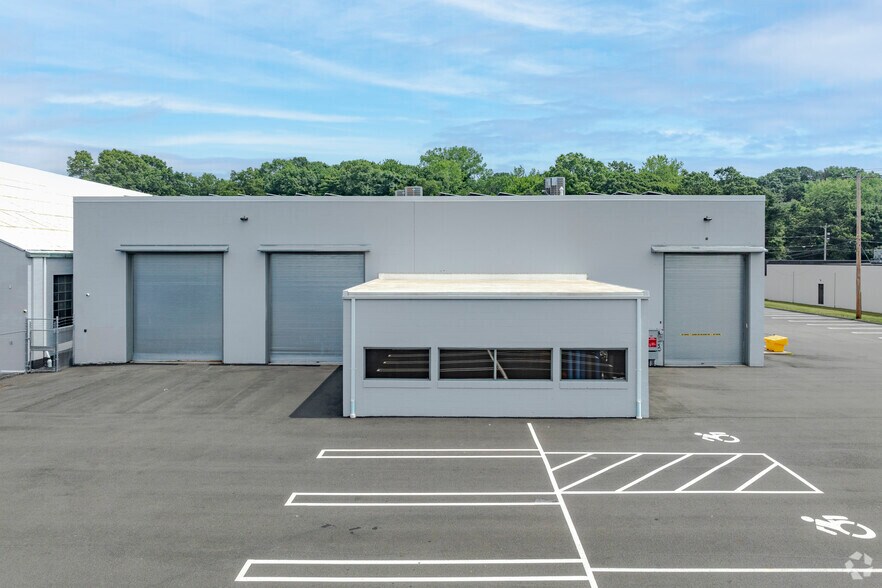 252-262 Depot Rd, Milford, CT à louer - Photo du bâtiment - Image 3 de 13