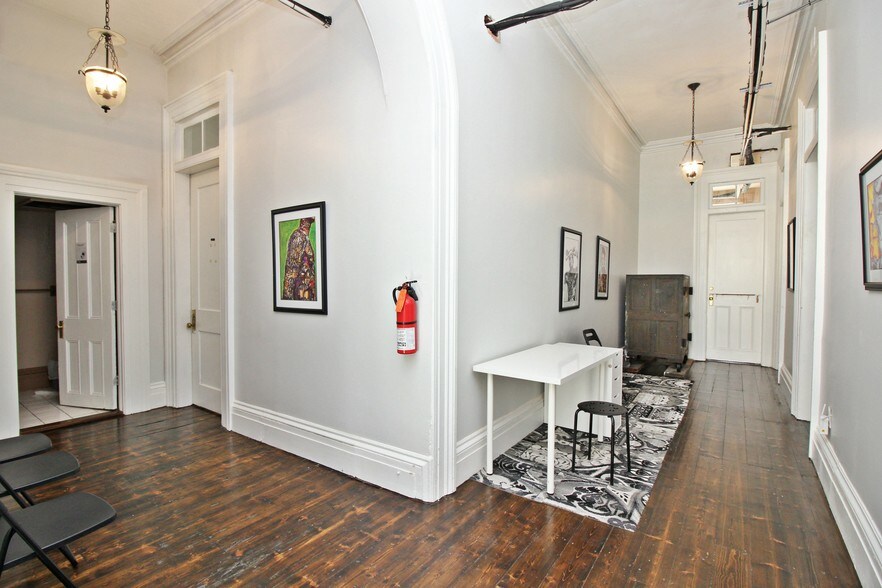 1008 Main St, Peekskill, NY à vendre - Photo intérieure - Image 2 de 14