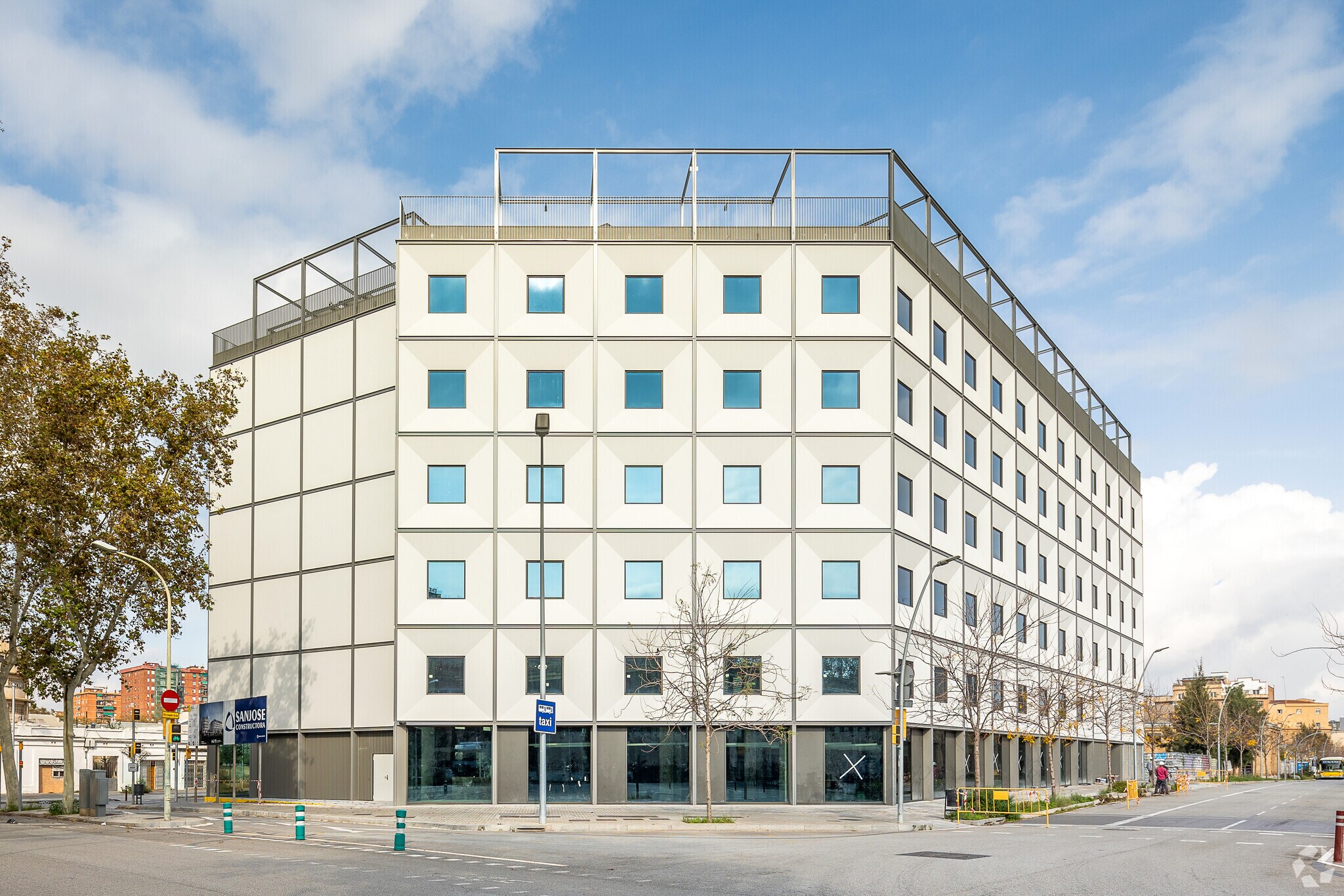 Carrer de Pere IV, 416-438, Barcelona, Barcelona for lease Primary Photo- Image 1 of 4