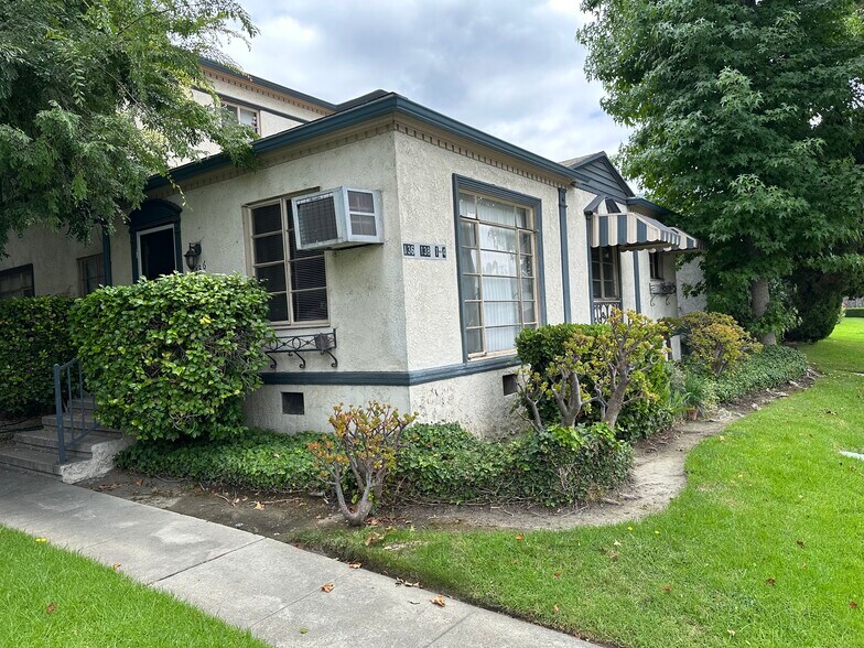 136 N Pass Ave, Burbank, CA à vendre - Photo du bâtiment - Image 3 de 9