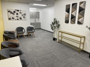 2696 S Colorado Blvd, Denver, CO for lease Interior Photo- Image 2 of 6