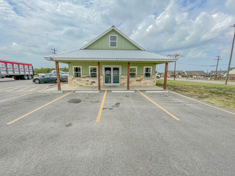 191 Town Center Blvd, Jarrell, TX for sale - Building Photo - Image 1 of 1