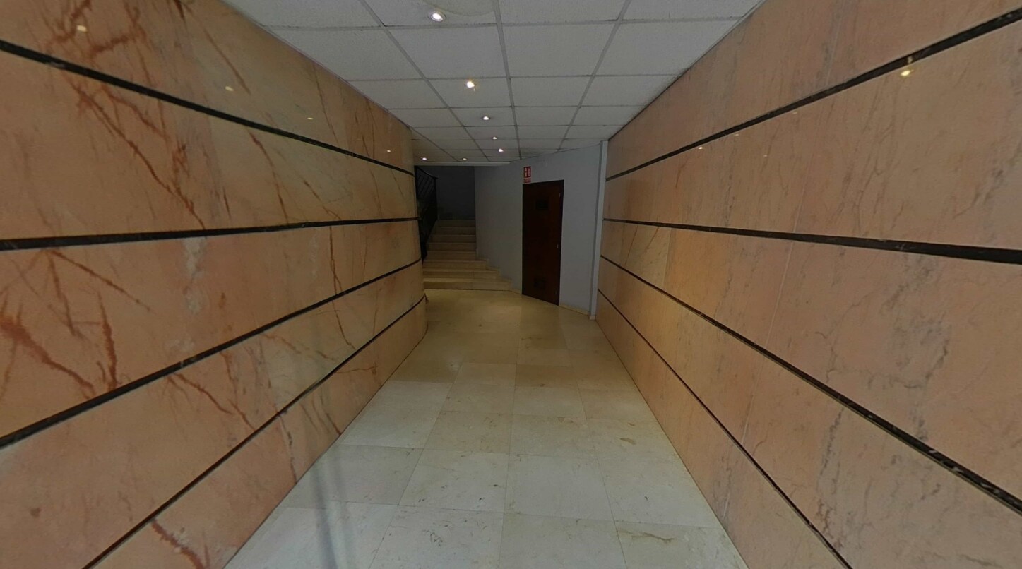 Mollet del Vallès, BAR 08100 - Unité Puerta 06, Esc. 1 -  - Hall d’entrée - Image 2 of 23