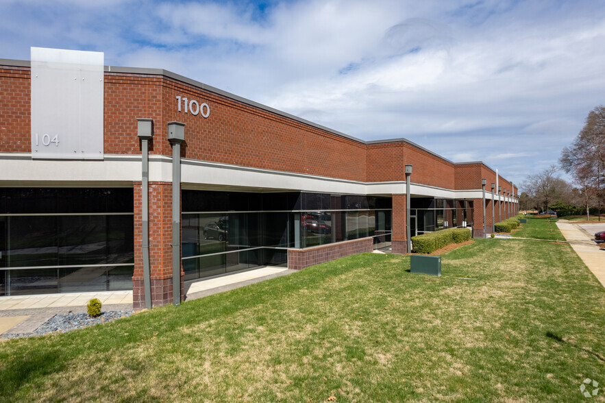 1100 Perimeter Park Dr, Morrisville, NC for lease - Primary Photo - Image 1 of 7