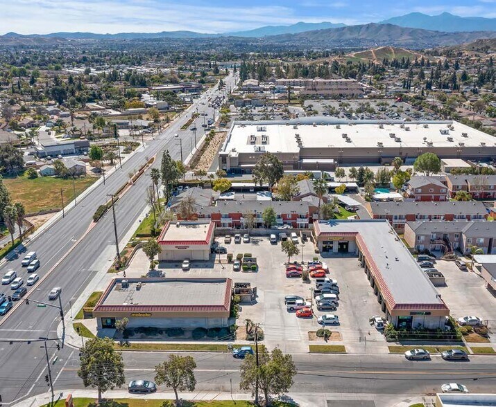 5510 Van Buren Blvd, Riverside, CA à louer - Aérien - Image 2 de 21