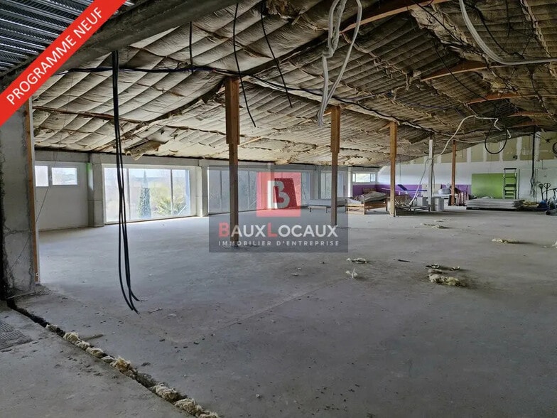 Office in Éguilles for lease - Interior Photo - Image 1 of 3