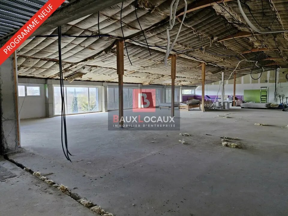 Office in Éguilles for lease Interior Photo- Image 1 of 4