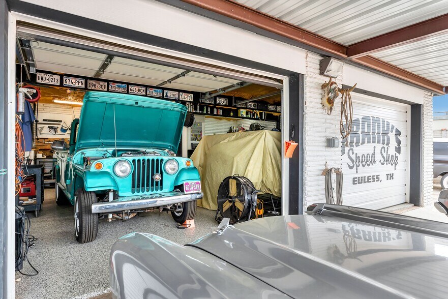 716 W Euless Blvd, Euless, TX à vendre - Photo du bâtiment - Image 3 de 19