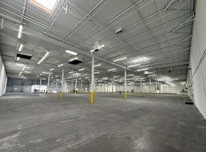 742 Glenn Ave, Wheeling, IL for lease Interior Photo- Image 2 of 3