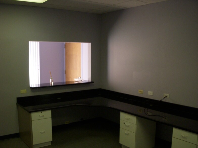 19720 Governors Hwy, Flossmoor, IL à vendre - Photo du bâtiment - Image 2 de 9