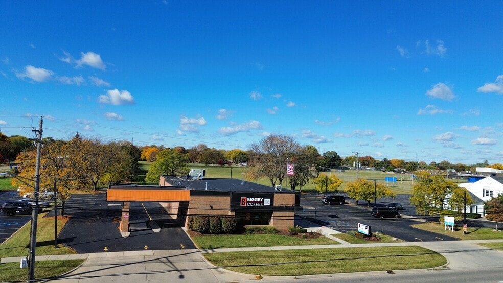 28455 Schoenherr Rd, Warren, MI for lease - Building Photo - Image 2 of 3