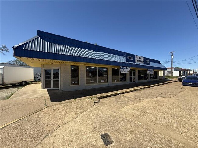 More details for 1404 W Gentry Pky, Tyler, TX - Retail for Sale