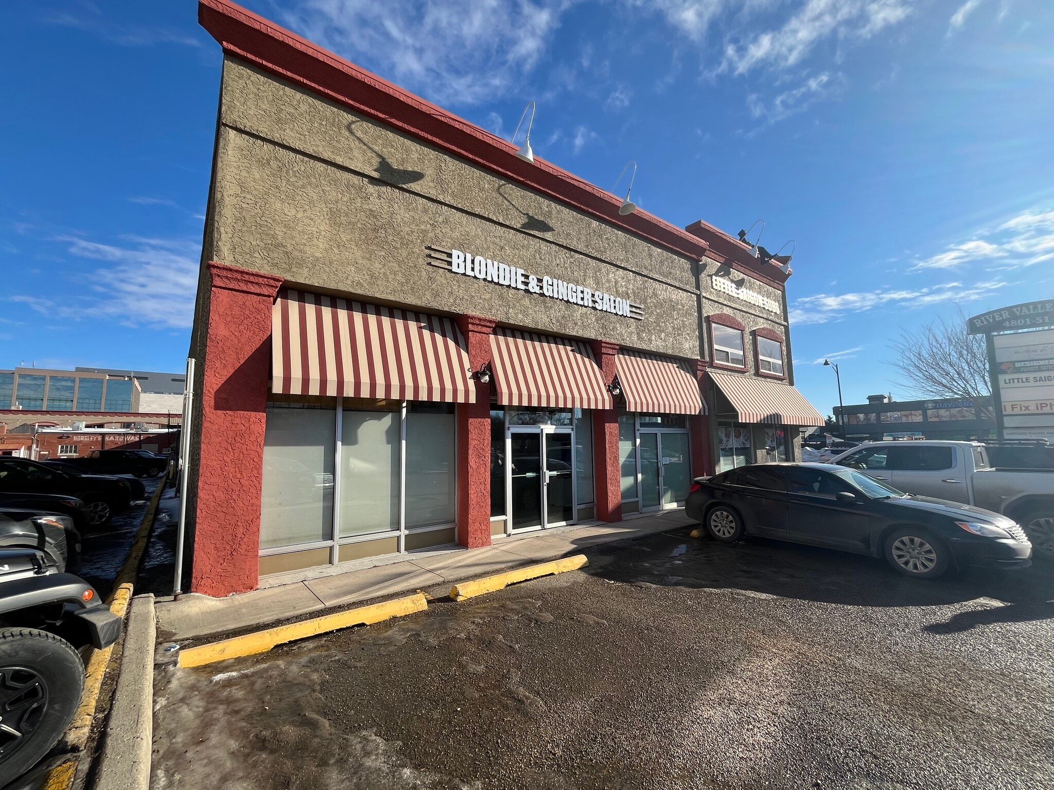 4801 51 Ave, Red Deer, AB à louer Photo du bâtiment- Image 1 de 16