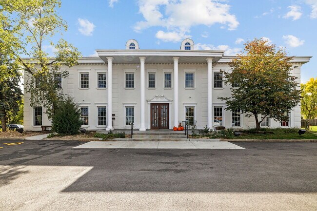 More details for 611 W Jefferson St, Shorewood, IL - Office for Lease