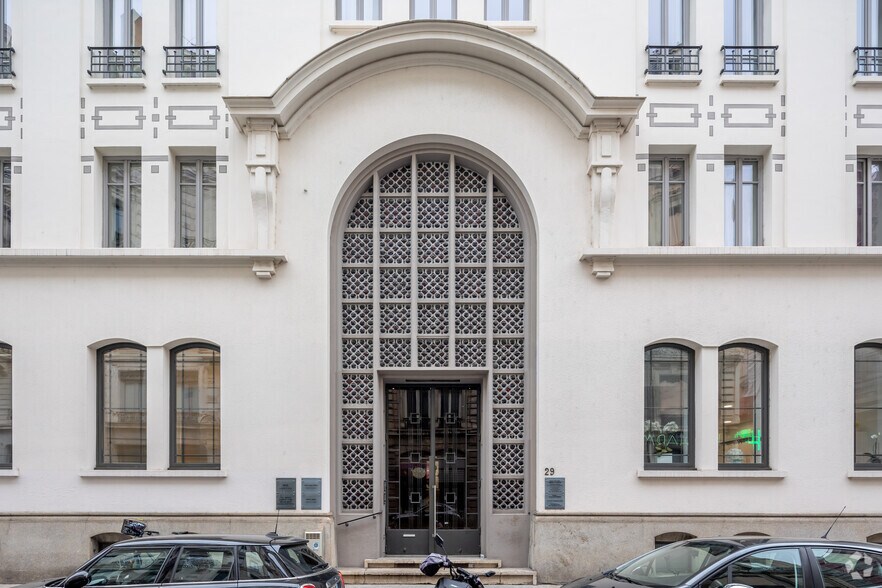 Immeuble residentiel dans Lyon à vendre - Photo du bâtiment - Image 2 de 3