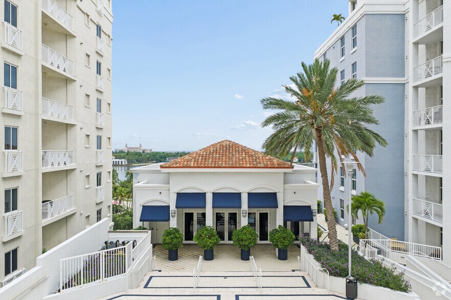 255 Evernia St, West Palm Beach, FL à louer - Photo du bâtiment - Image 3 de 19