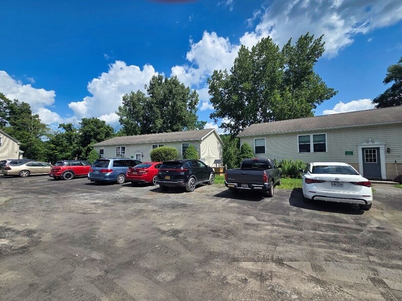 597 Bross St, Cairo, NY for sale - Building Photo - Image 2 of 8