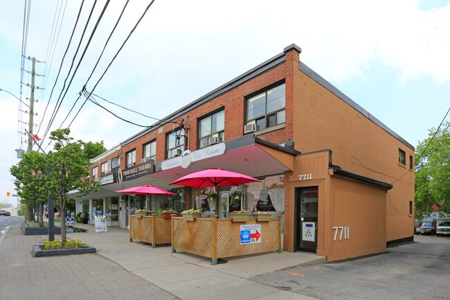 Plus de détails pour 7711-7717 Yonge St, Markham, ON - Bureau à louer