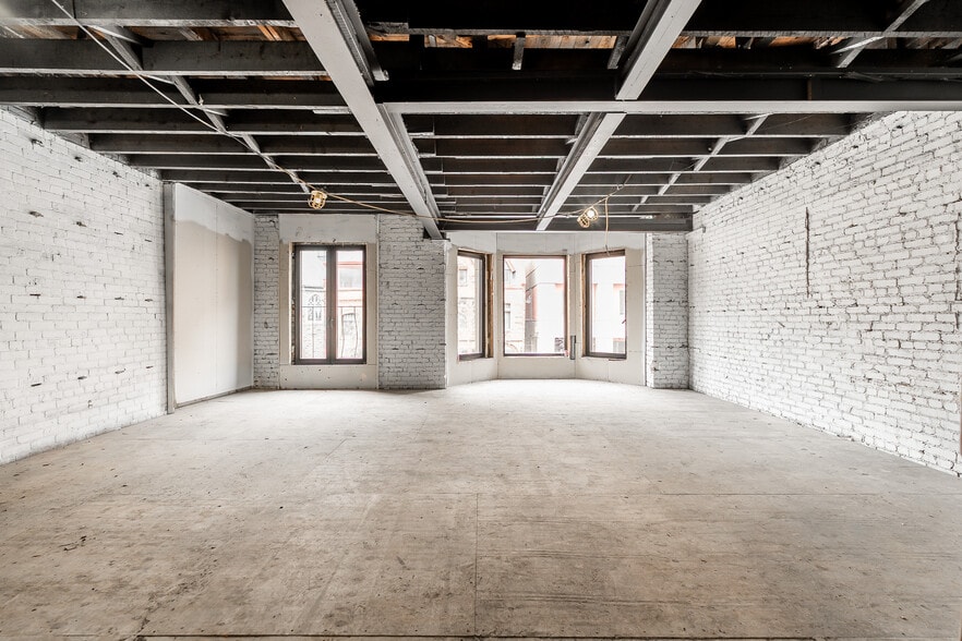1425 Rue Bishop, Montréal, QC for lease - Interior Photo - Image 2 of 2