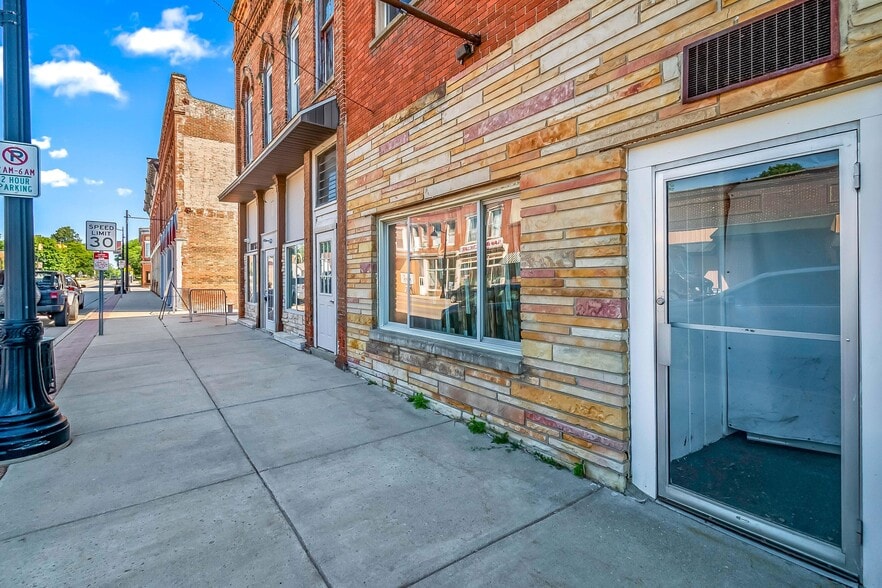 133-137 S Main St, Reading, MI à vendre - Photo du bâtiment - Image 3 de 34