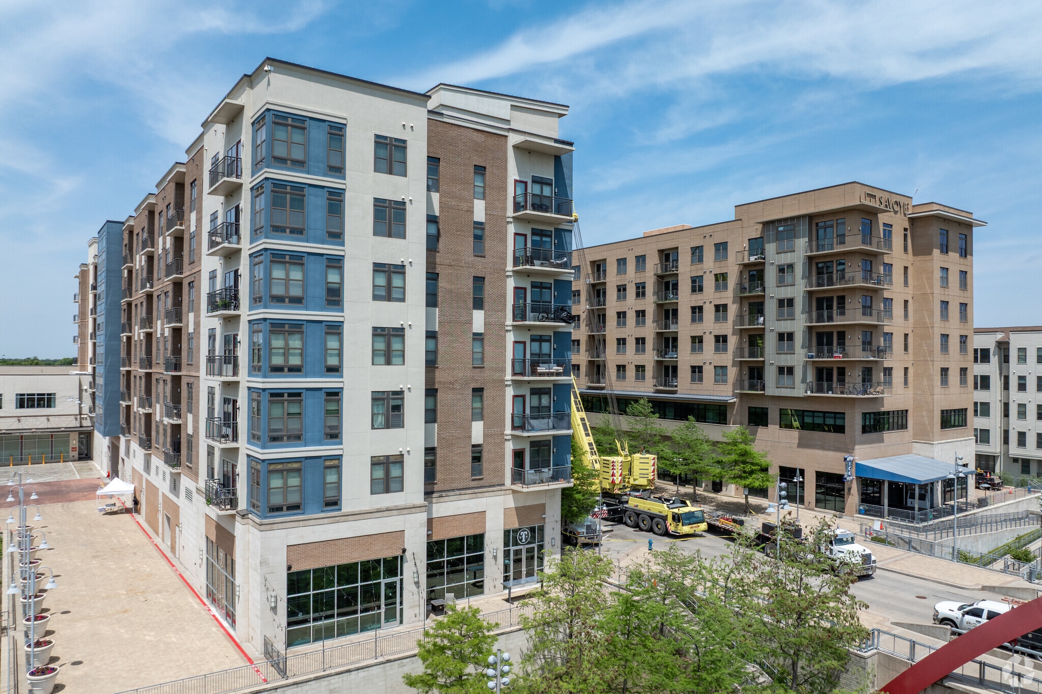 3870 Ponte Ave, Addison, TX for lease Building Photo- Image 1 of 2