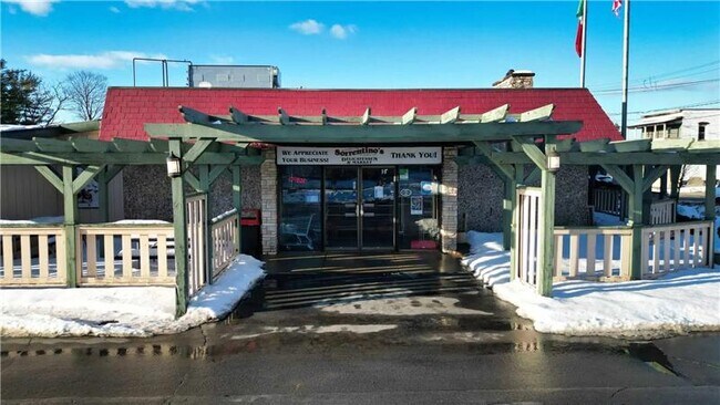 More details for 40 Main St, South Glens Falls, NY - Retail for Sale