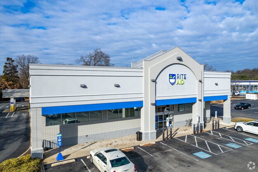 500 Woodbury Glassboro Rd, Sewell, NJ à louer - Photo du bâtiment - Image 2 de 6