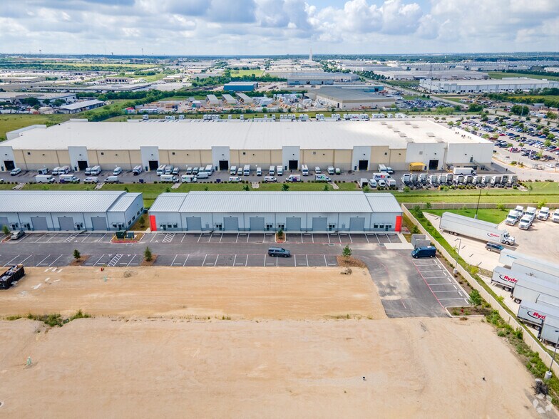7637 Fm 3009, Schertz, TX à vendre - Aérien - Image 2 de 14