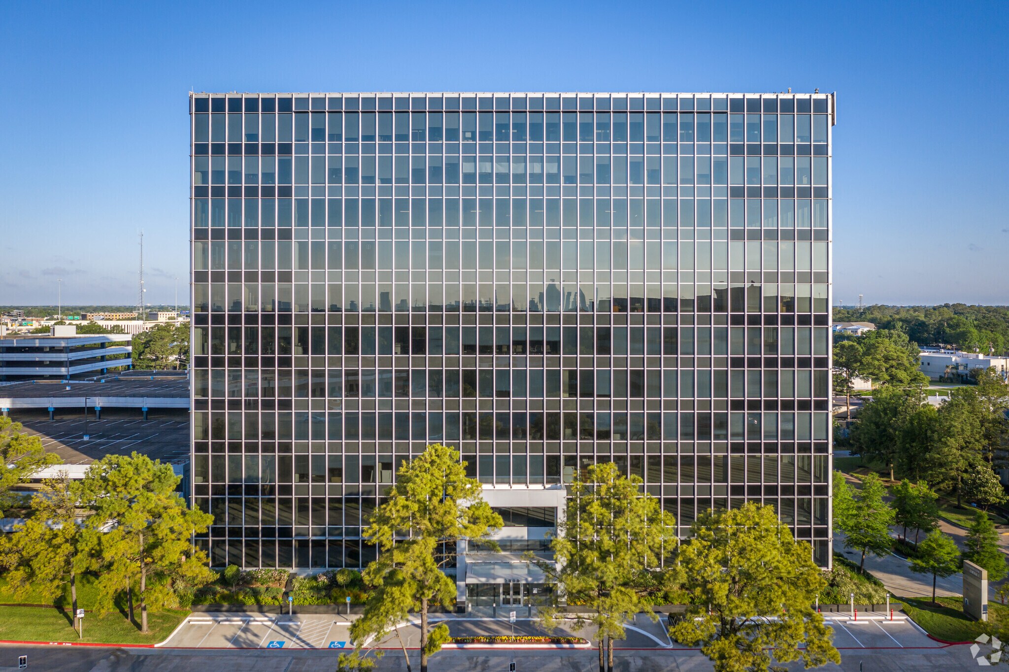 2800 N Loop Fwy W, Houston, TX à louer Photo du bâtiment- Image 1 de 10