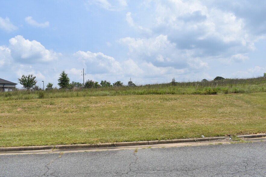 7186 Blackmon Rd, Columbus, GA à vendre - Photo du bâtiment - Image 2 de 6