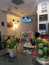 Retail in Madrid, Madrid for lease Interior Photo- Image 2 of 2