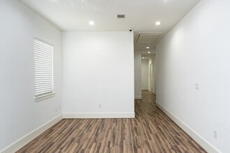 12262 Queenston Blvd, Houston, TX à louer Photo intérieure- Image 2 de 14